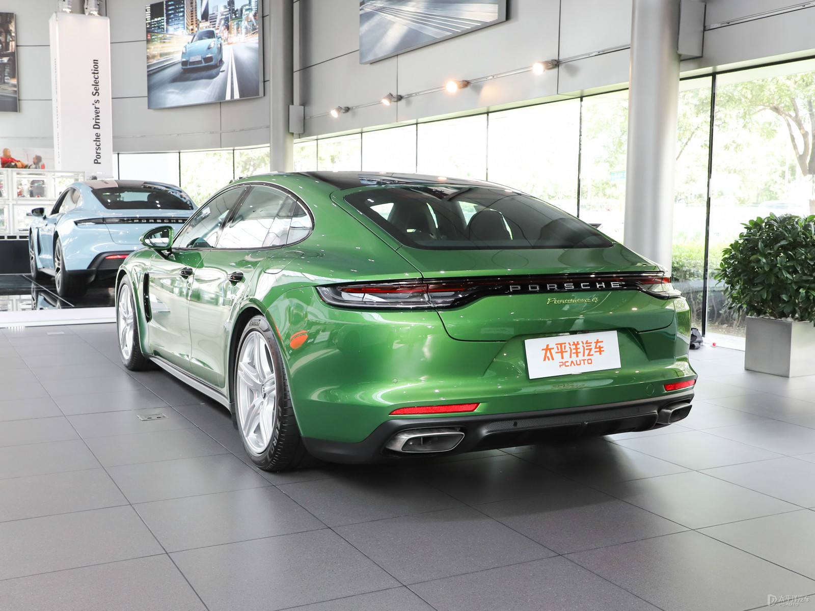 Panamera新能源 2021款 Panamera 4 E-Hybrid 2.9T外观