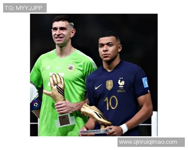 马丁内斯的传奇旅程：从青涩球员到世界足球的璀璨明星